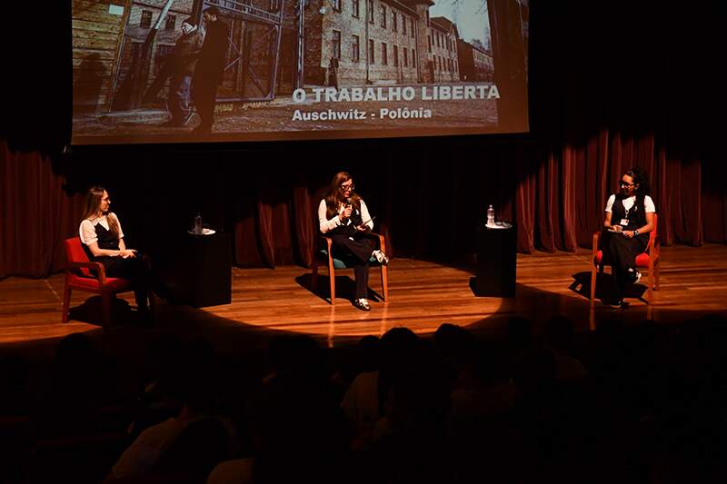 Arena em Debate