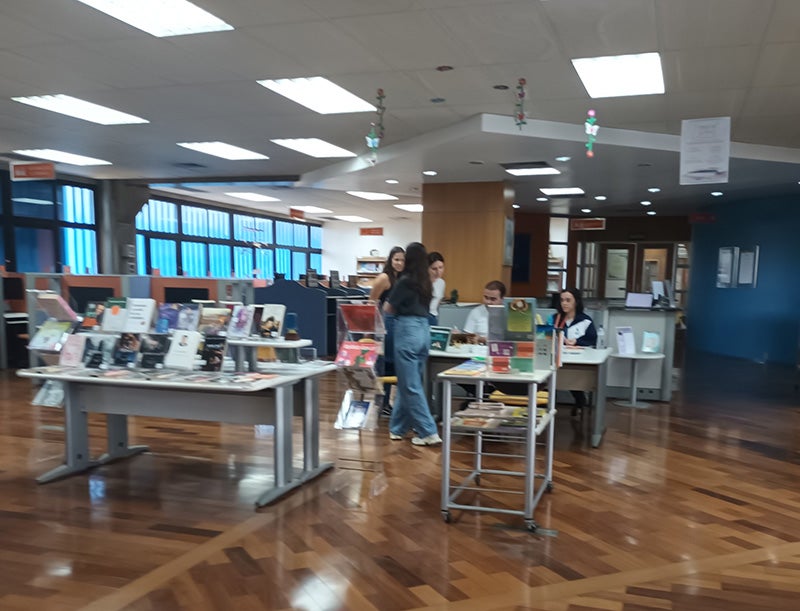 Troca de livros na biblioteca
